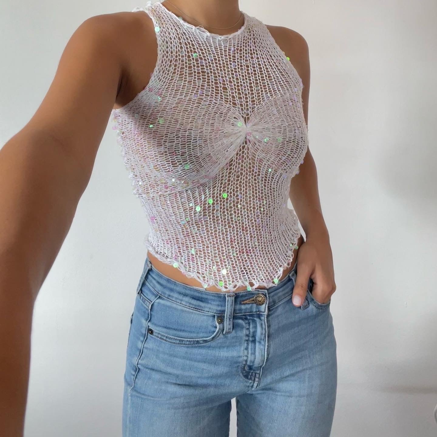 U-neck tank top (13 colors available)