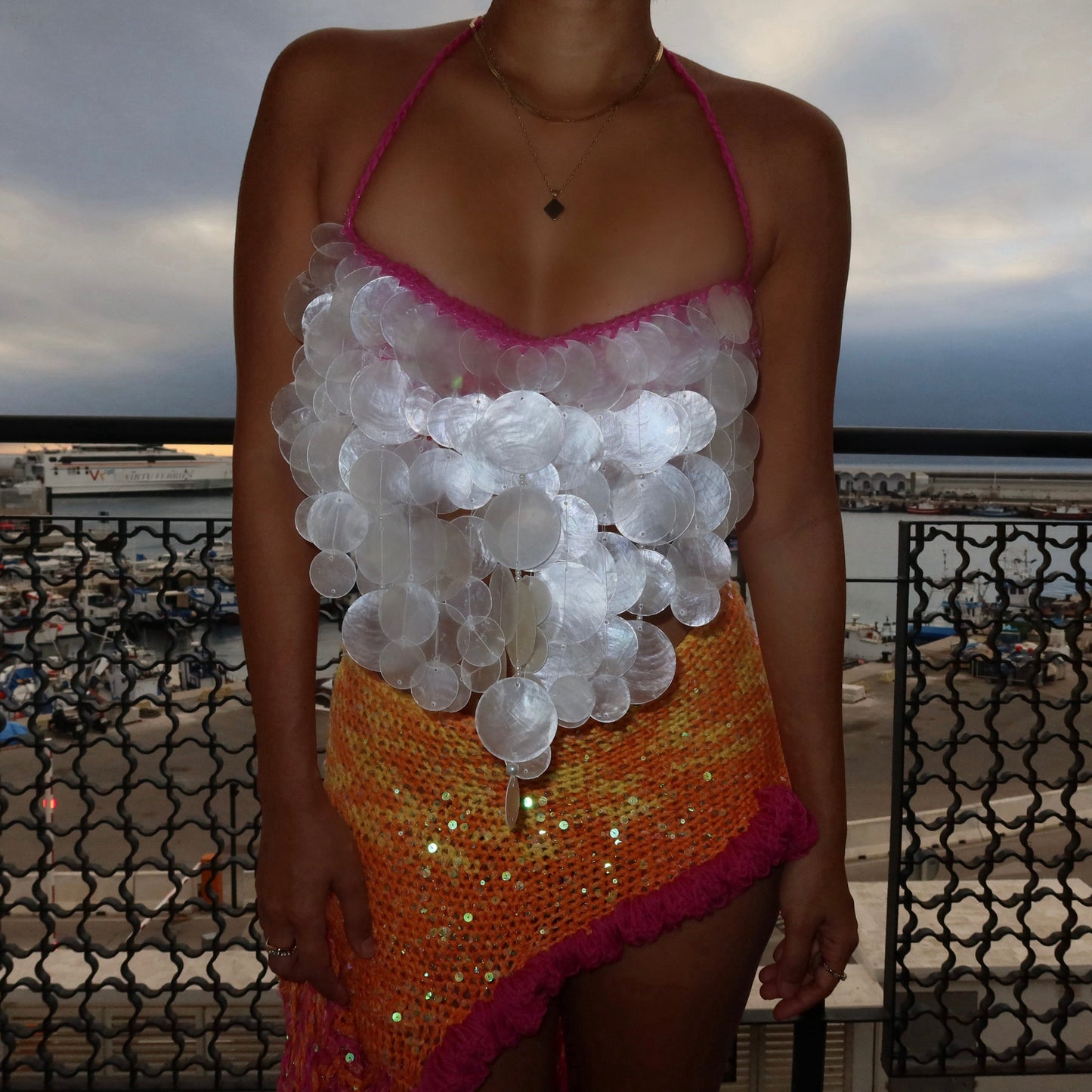 Vera Top (available to ship on Oct, 10th)